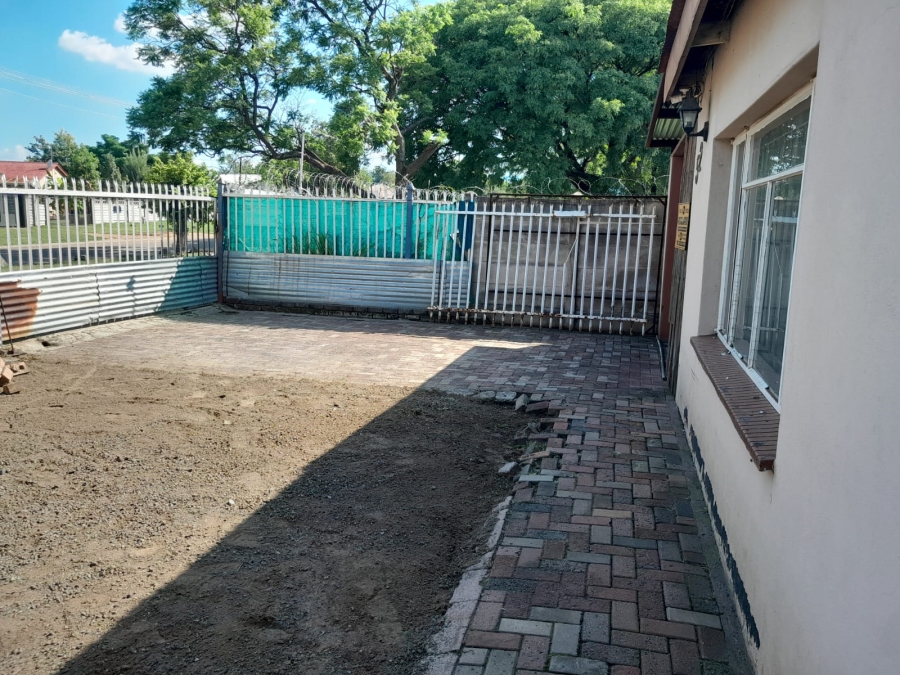 3 Bedroom Property for Sale in Rustenburg North North West